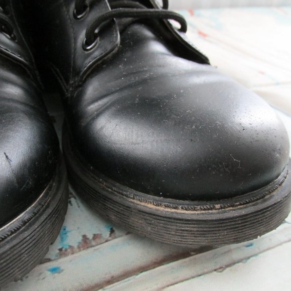 Time and Tru Black Combat Boots - Picture 12 of 13